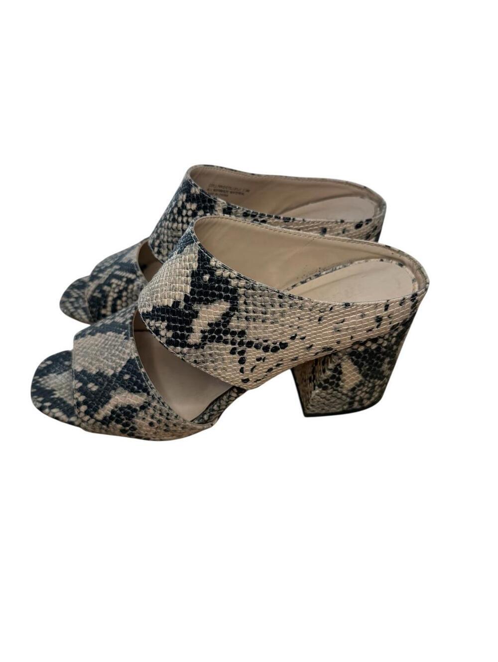 Steve Madden Snake Pattern Sandals Women's Size 7.5 Beige Slip On Festival Boho
